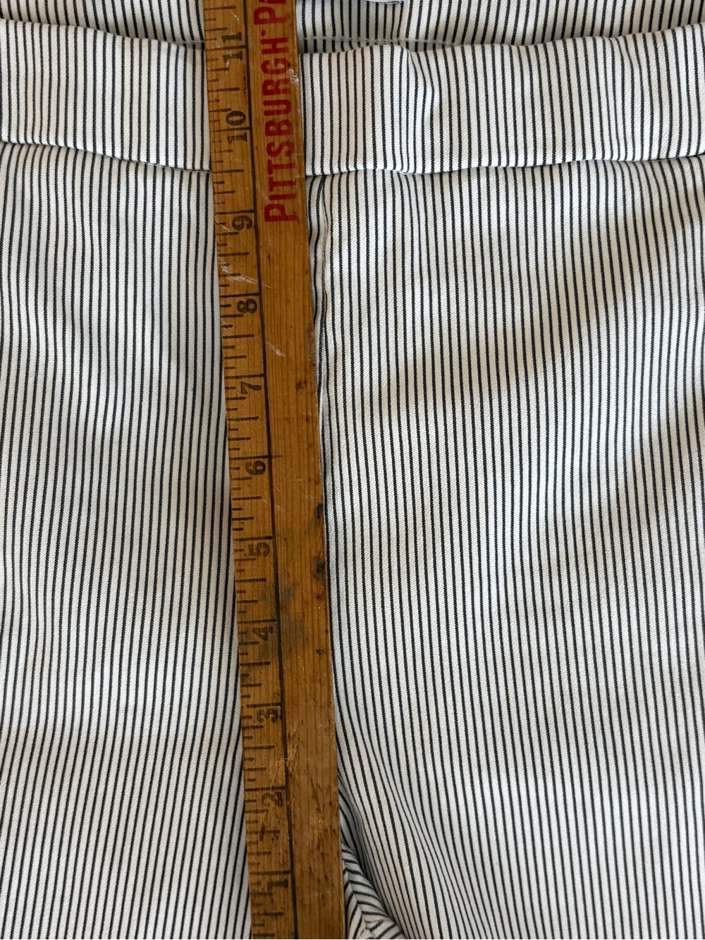 Elle Pants Gray and White Pinstripe Cropped Trousers Pull On Stretch SZ: L - Picture 8 of 10